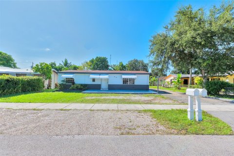 Casa en alquiler en Miramar, Florida, 3 dormitorios, 139.35 m2 № 1923989 - foto 14