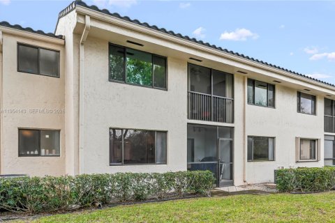 Condo in Plantation, Florida, 2 bedrooms  № 2009520 - photo 26