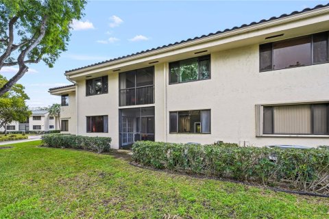 Condo in Plantation, Florida, 2 bedrooms  № 2009520 - photo 25