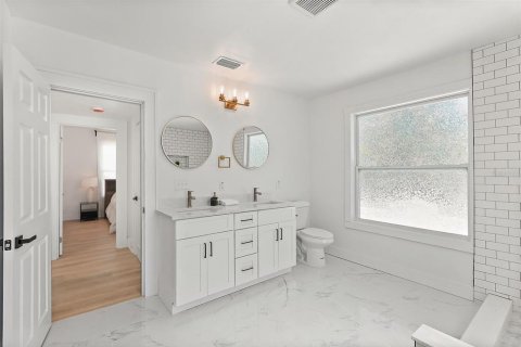Casa en venta en Saint Petersburg, Florida, 5 dormitorios, 189.33 m2 № 1919902 - foto 21