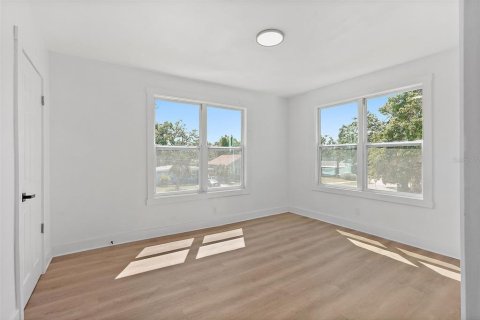 Casa en venta en Saint Petersburg, Florida, 5 dormitorios, 189.33 m2 № 1919902 - foto 25