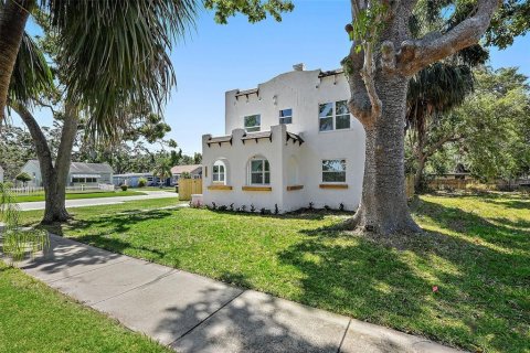 Casa en venta en Saint Petersburg, Florida, 5 dormitorios, 189.33 m2 № 1919902 - foto 2