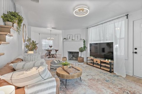 Casa en venta en Saint Petersburg, Florida, 5 dormitorios, 189.33 m2 № 1919902 - foto 5
