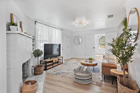 Casa en venta en Saint Petersburg, Florida, 5 dormitorios, 189.33 m2 № 1919902 - foto 6
