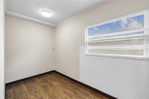 Immobilier commercial à vendre à Zephyrhills, Floride: 3 chambres, 128.67 m2 № 2356710 - photo 27