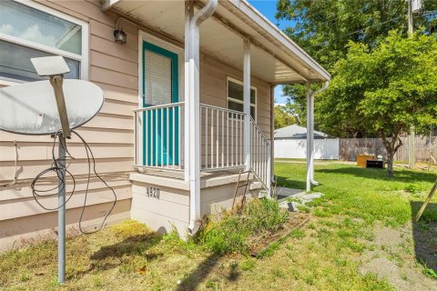 Immobilier commercial à vendre à Zephyrhills, Floride: 3 chambres, 128.67 m2 № 2356710 - photo 6