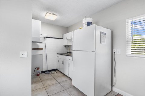 Immobilier commercial à vendre à Zephyrhills, Floride: 3 chambres, 128.67 m2 № 2356710 - photo 19
