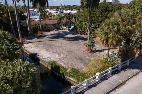 Land in Miami, Florida № 1987201 - photo 3