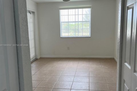 Condominio en alquiler en Oakland Park, Florida, 2 dormitorios, 92.16 m2 № 2056607 - foto 17