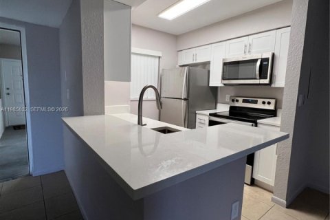Condominio en alquiler en Oakland Park, Florida, 2 dormitorios, 92.16 m2 № 2056607 - foto 6