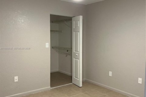 Condominio en alquiler en Oakland Park, Florida, 2 dormitorios, 92.16 m2 № 2056607 - foto 18