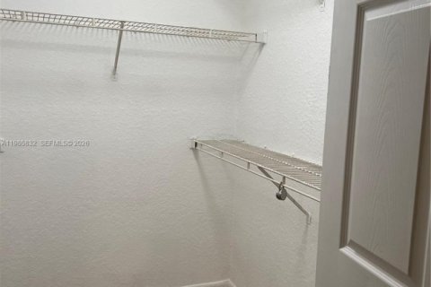 Condominio en alquiler en Oakland Park, Florida, 2 dormitorios, 92.16 m2 № 2056607 - foto 21