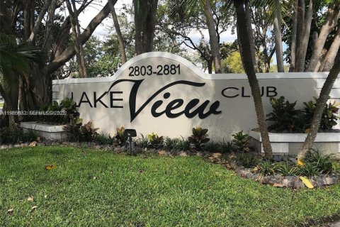 Condominio en alquiler en Oakland Park, Florida, 2 dormitorios, 92.16 m2 № 2056607 - foto 25