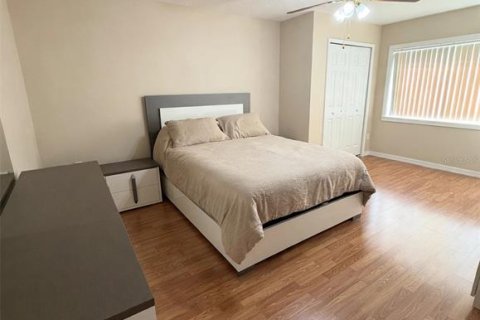 Купить виллу или дом в Валрико, Флорида 9 комнат, 219.99м2, № 2209626 - фото 11