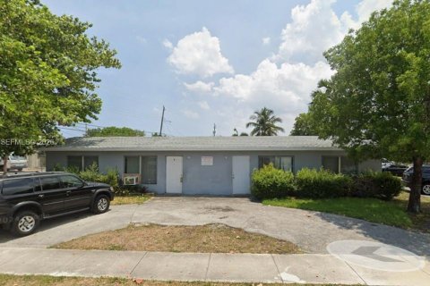 House in Pompano Beach, Florida 2 bedrooms, 66.89 sq.m. № 1994442 - photo 7