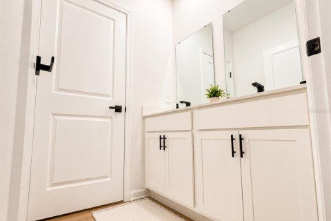Villa ou maison à vendre à Clermont, Floride: 74 chambres, 204.29 m2 № 2303007 - photo 24