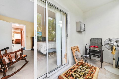 Copropriété à vendre à West Palm Beach, Floride: 1 chambre, 52.95 m2 № 2171499 - photo 12