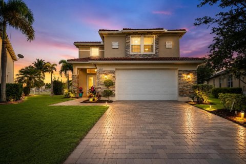House in Port St. Lucie, Florida 3 bedrooms, 232.53 sq.m. № 2089495