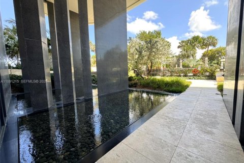 Condo in Miami Beach, Florida, 1 bedroom  № 2052111 - photo 17