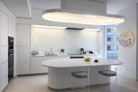 Condo in Miami Beach, Florida, 1 bedroom  № 2052111 - photo 4