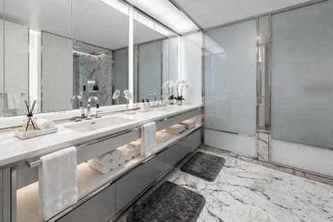 Condo in Miami Beach, Florida, 1 bedroom  № 2052111 - photo 10