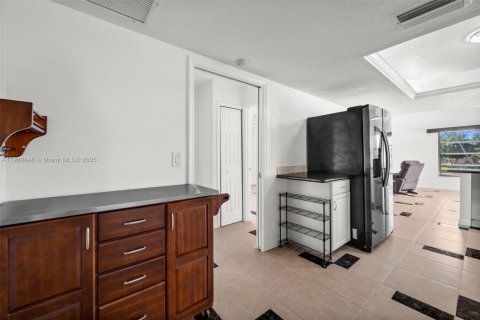 Купить виллу или дом в Кейп-Корал, Флорида 3 комнаты, 173.82м2, № 1951802 - фото 22