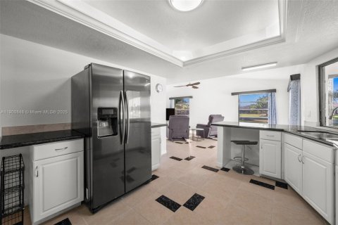 Купить виллу или дом в Кейп-Корал, Флорида 3 комнаты, 173.82м2, № 1951802 - фото 21