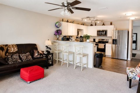 House in Poinciana, Florida 4 bedrooms, 195.84 sq.m. № 2294994 - photo 6