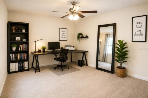 House in Poinciana, Florida 4 bedrooms, 195.84 sq.m. № 2294994 - photo 15