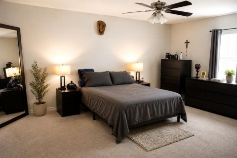 House in Poinciana, Florida 4 bedrooms, 195.84 sq.m. № 2294994 - photo 13