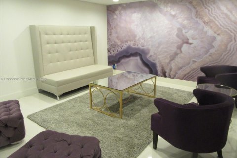 Condominio en alquiler en Miami, Florida, 1 dormitorio, 76.37 m2 № 2010795 - foto 15