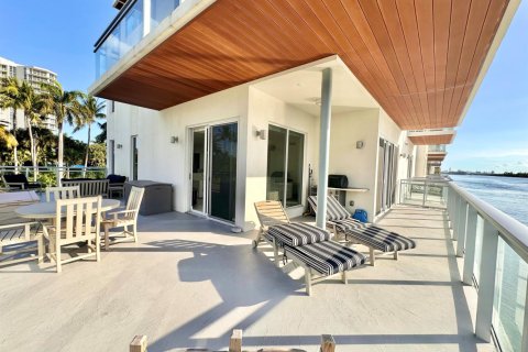 Copropriété à vendre à Hollywood, Floride: 2 chambres, 202.99 m2 № 2407727 - photo 27