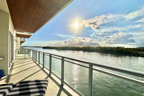 Copropriété à vendre à Hollywood, Floride: 2 chambres, 202.99 m2 № 2407727 - photo 28