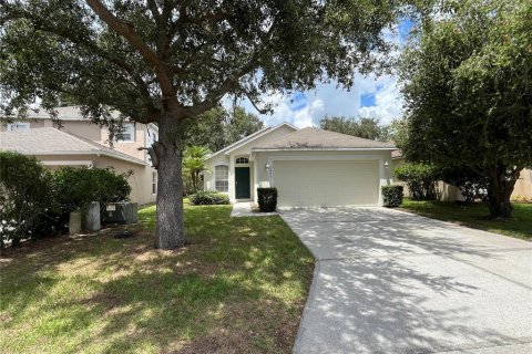 House in Winter Haven, Florida 3 bedrooms, 106.65 sq.m. № 1886855 - photo 1