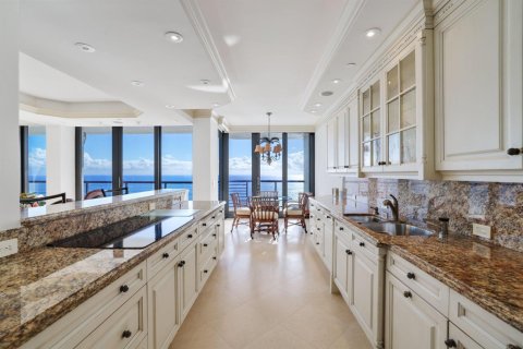 Condo in Highland Beach, Florida, 3 bedrooms  № 2395484 - photo 11