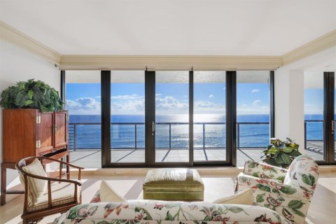 Condo in Highland Beach, Florida, 3 bedrooms  № 2395484 - photo 30