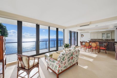 Condo in Highland Beach, Florida, 3 bedrooms  № 2395484 - photo 22