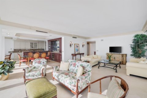 Condo in Highland Beach, Florida, 3 bedrooms  № 2395484 - photo 24