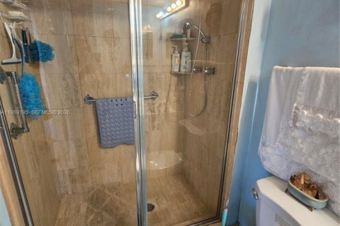 Купить кондоминиум в Авентура, Флорида 2 спальни, 92.34м2, № 2051658 - фото 5