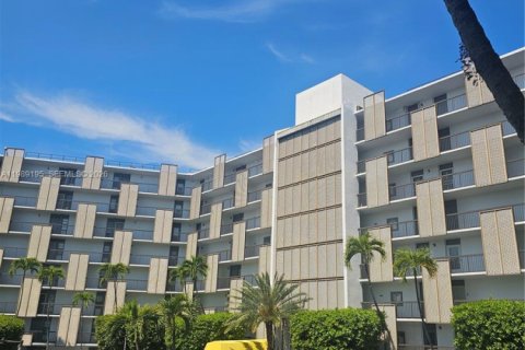 Купить кондоминиум в Авентура, Флорида 2 спальни, 92.34м2, № 2051658 - фото 9