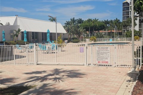 Купить кондоминиум в Авентура, Флорида 2 спальни, 92.34м2, № 2051658 - фото 19