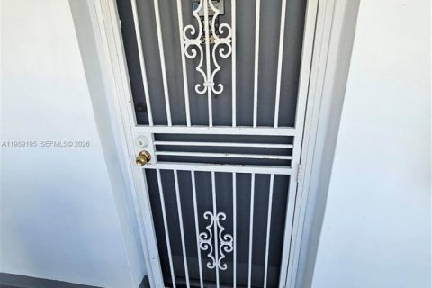 Купить кондоминиум в Авентура, Флорида 2 спальни, 92.34м2, № 2051658 - фото 6