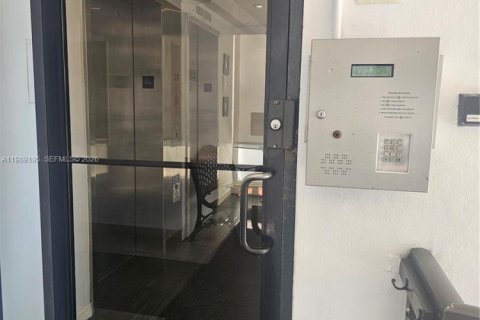 Купить кондоминиум в Авентура, Флорида 2 спальни, 92.34м2, № 2051658 - фото 26