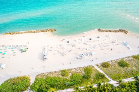 Снять в аренду кондоминиум в Майами-Бич, Флорида 4 спальни, 465.53м2, № 2041469 - фото 23