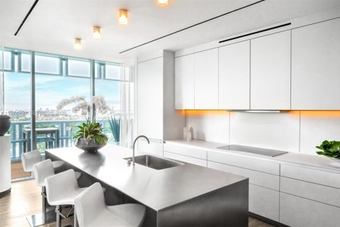 Снять в аренду кондоминиум в Майами-Бич, Флорида 4 спальни, 465.53м2, № 2041469 - фото 8