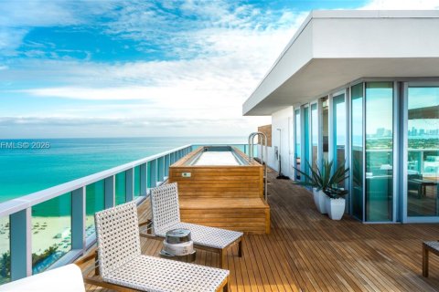 Снять в аренду кондоминиум в Майами-Бич, Флорида 4 спальни, 465.53м2, № 2041469 - фото 2