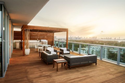 Снять в аренду кондоминиум в Майами-Бич, Флорида 4 спальни, 465.53м2, № 2041469 - фото 3