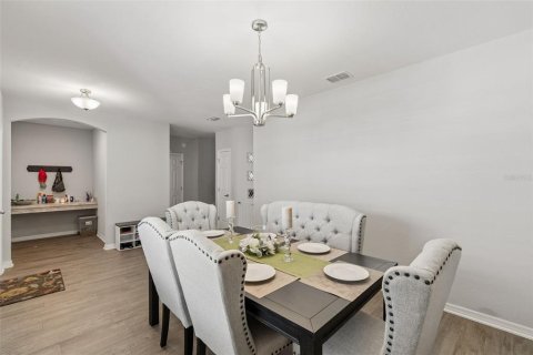 House in Lakeland, Florida 5 bedrooms, 289.86 sq.m. № 2133607 - photo 9