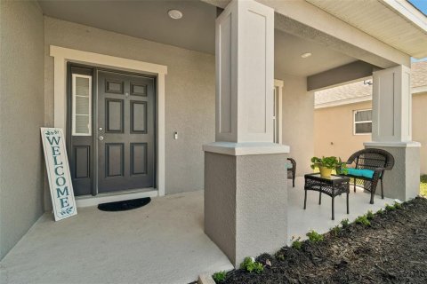 House in Lakeland, Florida 5 bedrooms, 289.86 sq.m. № 2133607 - photo 7