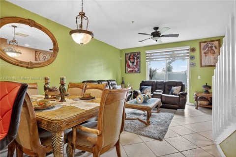 Touwnhouse à vendre à Lauderhill, Floride: 3 chambres, 190.45 m2 № 1896110 - photo 11